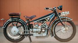 Первый мотоцикл от BMW (1923 год), имел колоссальный успех. Двигатель 8.5 л.с. объемом 486 куб.см. Макс. скорость 95 км/ч. Вес - 122 кг.