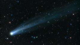 В 1843 года эта гигантская комета пролетала около Земли. Длина хвоста составила 800 млн. километров. Хвост наблюдали с Земли в течение месяца!
