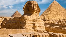 Египет, Гиза. Арабы называют его Абу Хол (отец ужаса). Одна из самых величайших загадок человечества. 73 метра в высоту и 20 метров в длину.